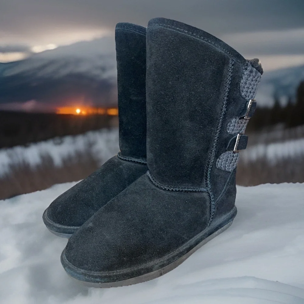 Bearpaw Suede Boot‎ Classic Boshie Youth 6 Black Sheepskin Footbed